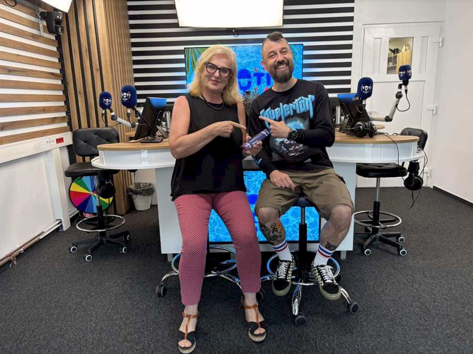 Intervju o prekomerni rabi zaslonov in šolskih počitnicah na Totem radiu