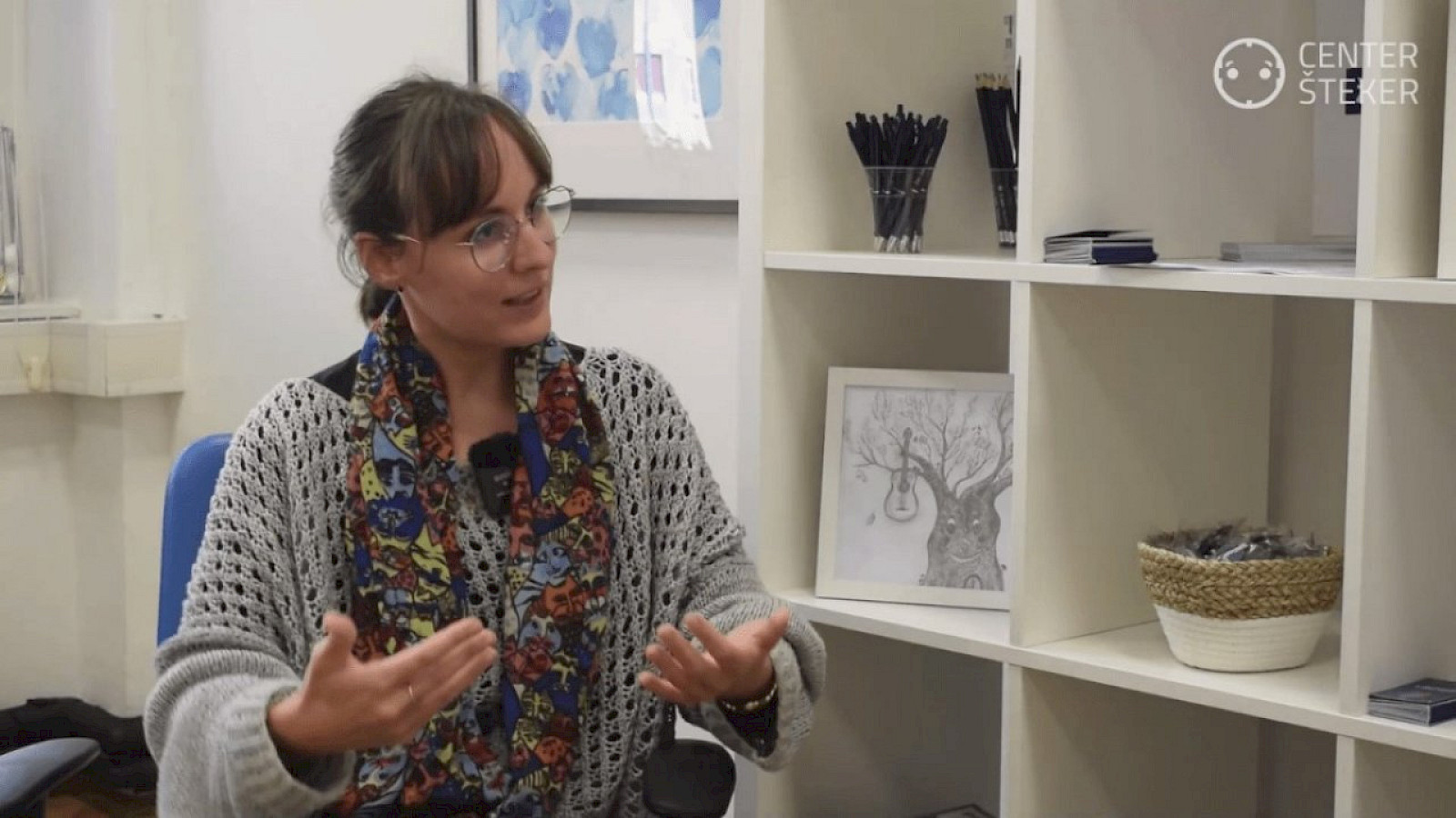 Starševski večer: Meta Lavrič o učinkih zaslonskih tehnologij na duševno zdravje in samomorilno vedenje mladih